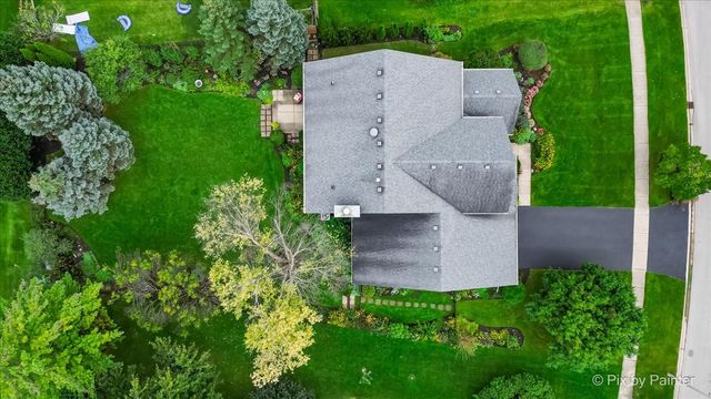 1173 Sandalwood Lane, Crystal Lake, IL 60014