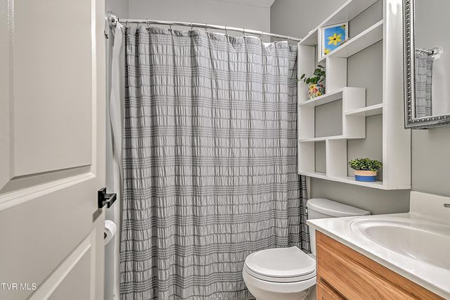 176 Woodmont Avenue, Kingsport, TN 37660