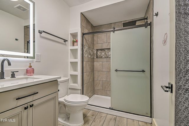 176 Woodmont Avenue, Kingsport, TN 37660