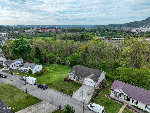 176 Woodmont Avenue, Kingsport, TN 37660