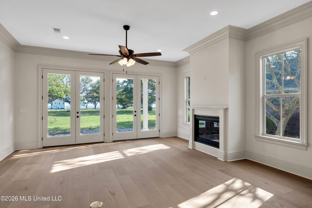 425 2nd Street, Gulfport, MS 39507