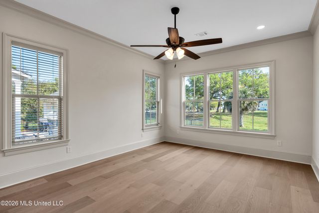 425 2nd Street, Gulfport, MS 39507