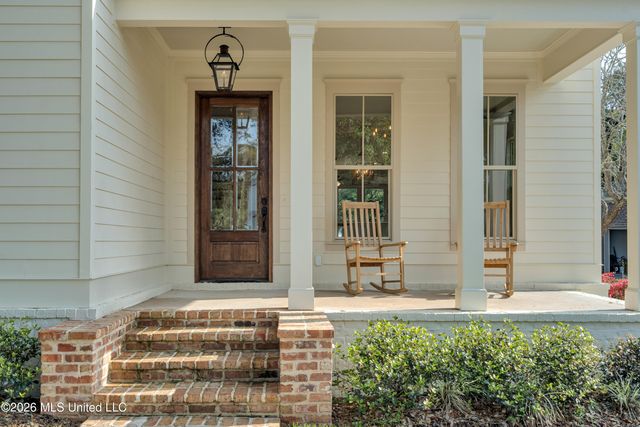 425 2nd Street, Gulfport, MS 39507