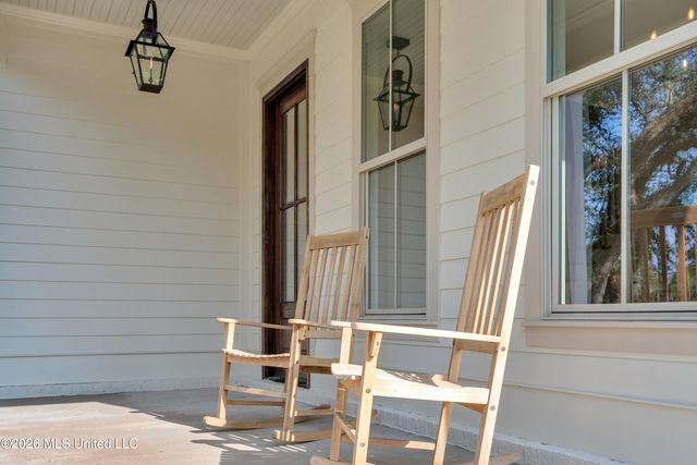 425 2nd Street, Gulfport, MS 39507