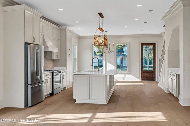 425 2nd Street, Gulfport, MS 39507