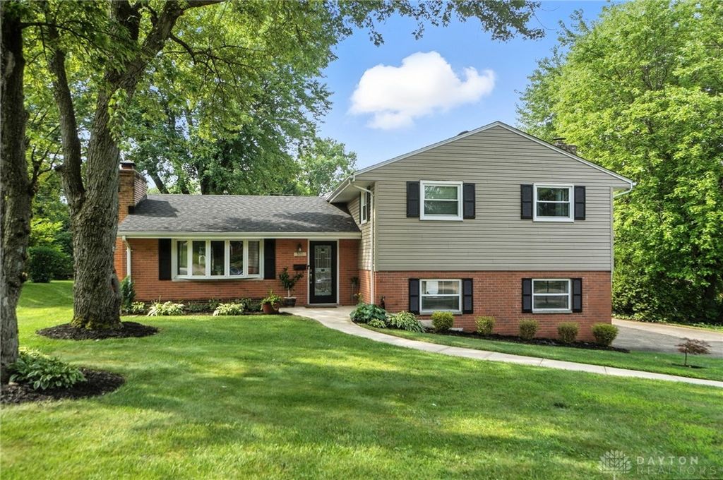 300 Witherby Drive, Dayton, OH 45429