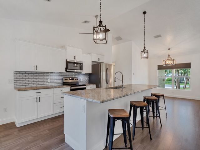 1330 38th Avenue, Vero Beach, FL 32960