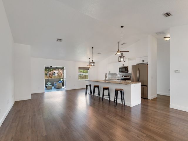 1330 38th Avenue, Vero Beach, FL 32960