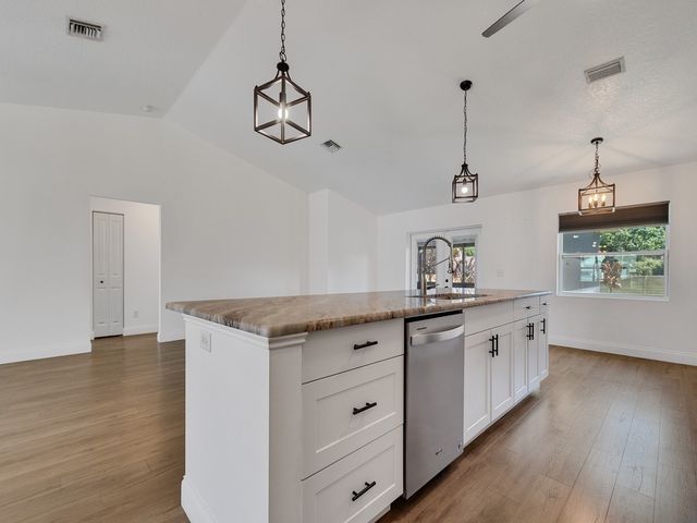 1330 38th Avenue, Vero Beach, FL 32960