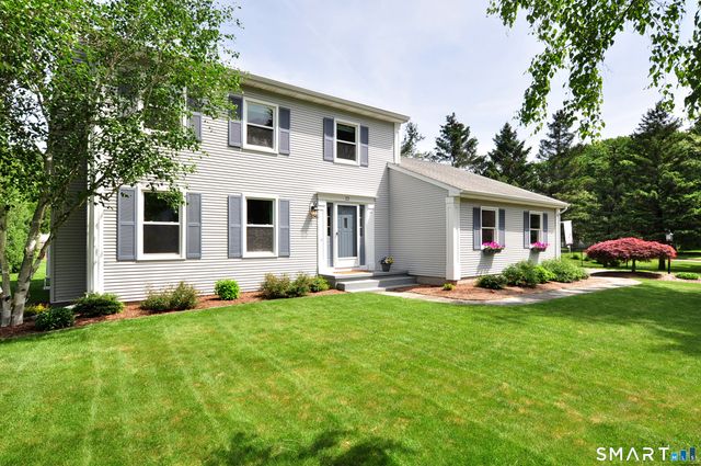 22 Pebblebrook, Windsor, CT 06095
