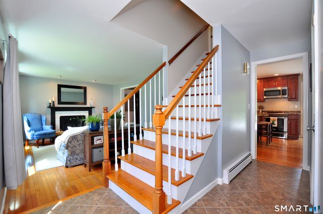 22 Pebblebrook, Windsor, CT 06095