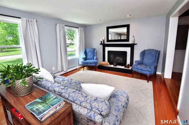 22 Pebblebrook, Windsor, CT 06095
