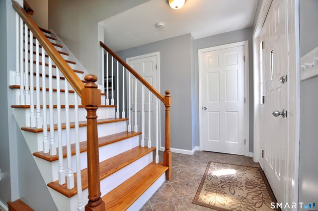 22 Pebblebrook, Windsor, CT 06095