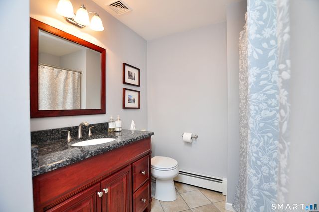 22 Pebblebrook, Windsor, CT 06095