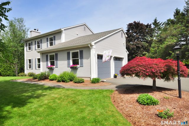 22 Pebblebrook, Windsor, CT 06095