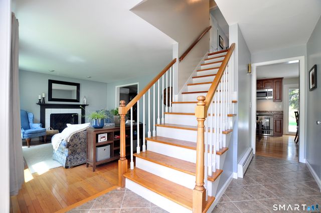22 Pebblebrook, Windsor, CT 06095