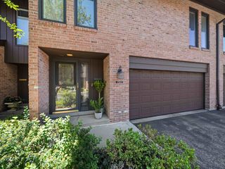 1715 Wildberry Drive E, Glenview, IL 60025