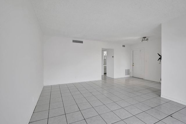 2350 NE 14th Street Cswy 611, Pompano Beach, FL 33062