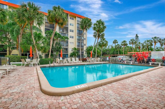 2350 NE 14th Street Cswy 611, Pompano Beach, FL 33062