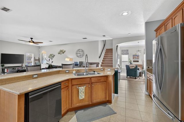 2217 MOUNTLEIGH TRAIL, Orlando, FL 32824