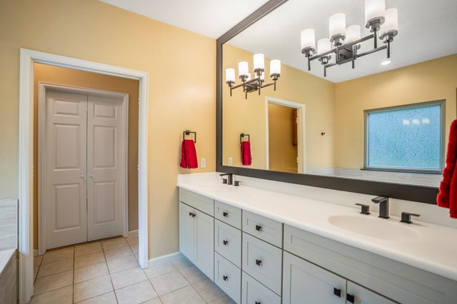 14444 Pine Tree Road, Montgomery, TX 77356