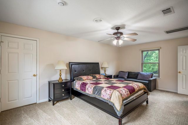 14444 Pine Tree Road, Montgomery, TX 77356