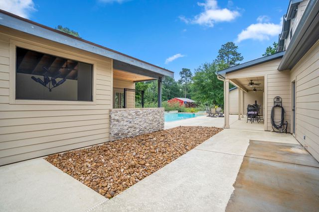 14444 Pine Tree Road, Montgomery, TX 77356