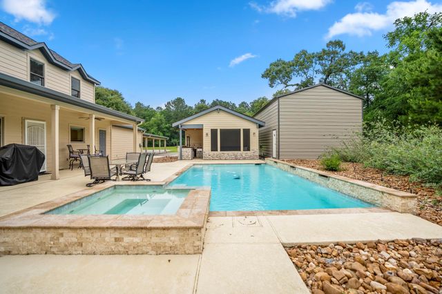 14444 Pine Tree Road, Montgomery, TX 77356