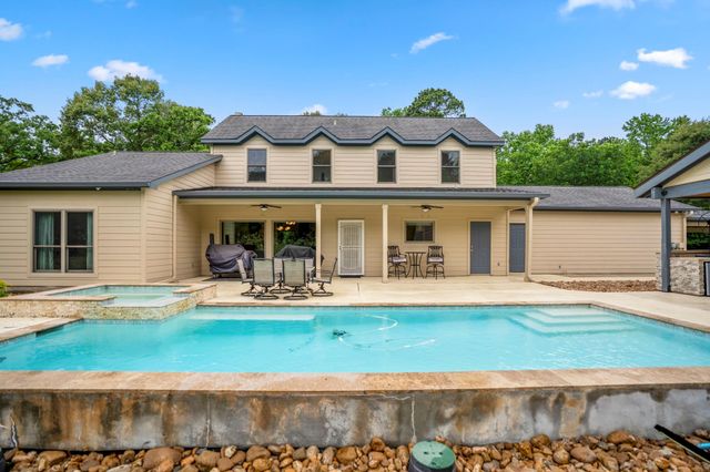 14444 Pine Tree Road, Montgomery, TX 77356