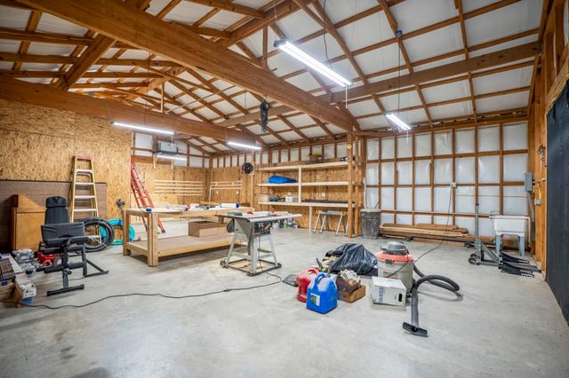 14444 Pine Tree Road, Montgomery, TX 77356