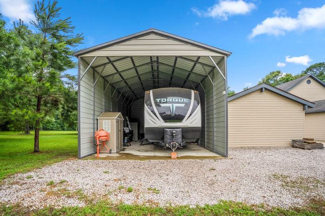 14444 Pine Tree Road, Montgomery, TX 77356