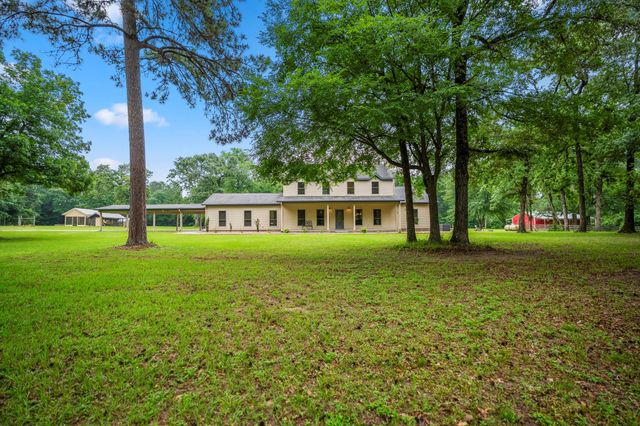 14444 Pine Tree Road, Montgomery, TX 77356