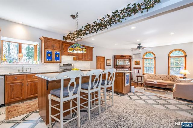 151 Washington Avenue, Hillsdale, NJ 07642