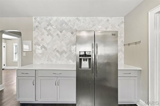 1105 North And South Road, University City, MO 63130