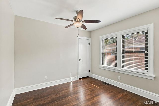1105 North And South Road, University City, MO 63130