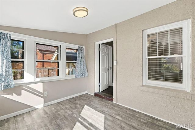 1105 North And South Road, University City, MO 63130