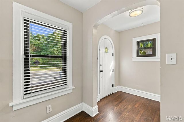 1105 North And South Road, University City, MO 63130