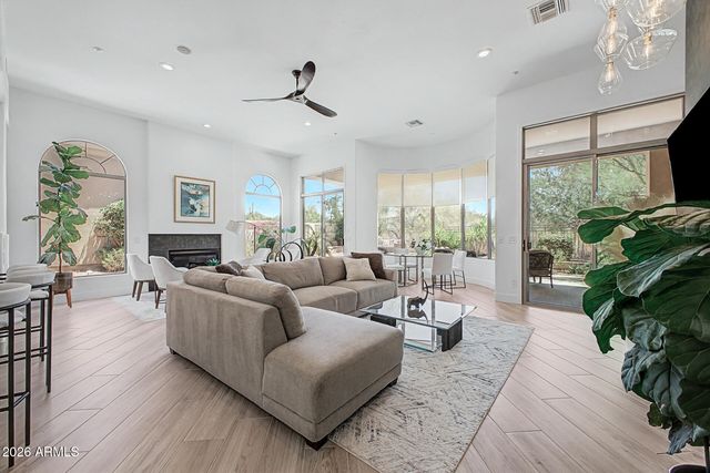 21517 N 77TH Place, Scottsdale, AZ 85255