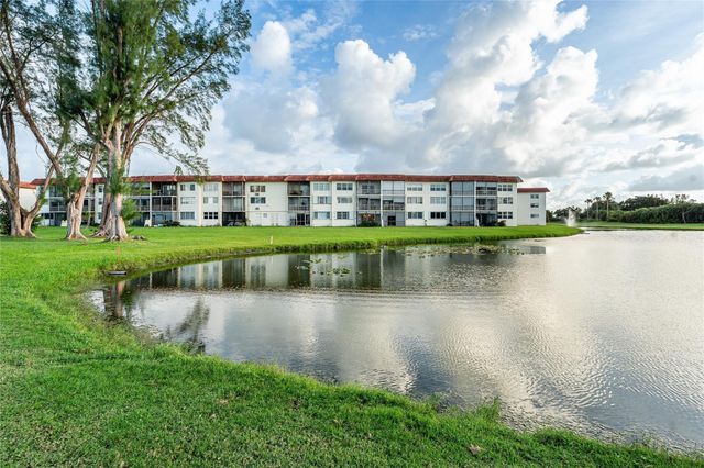 9611 N Hollybrook Lake Drive 107, Pembroke Pines, FL 33025