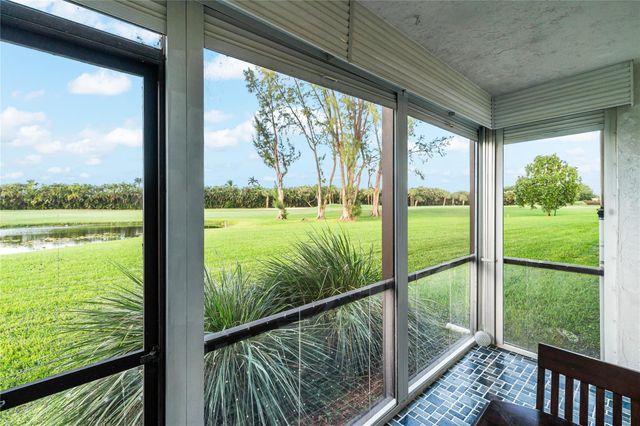 9611 N Hollybrook Lake Drive 107, Pembroke Pines, FL 33025