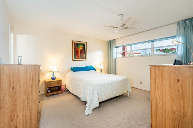 9611 N Hollybrook Lake Drive 107, Pembroke Pines, FL 33025