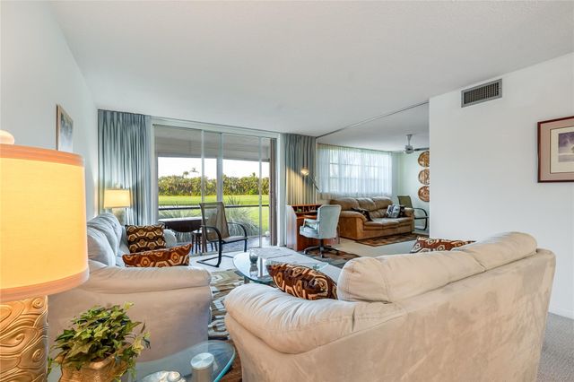 9611 N Hollybrook Lake Drive 107, Pembroke Pines, FL 33025