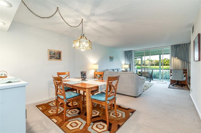 9611 N Hollybrook Lake Drive 107, Pembroke Pines, FL 33025
