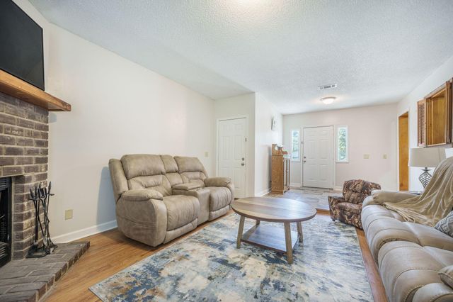 208 Mini Farm Road, Bonneau, SC 29431