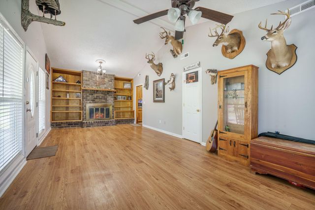 208 Mini Farm Road, Bonneau, SC 29431