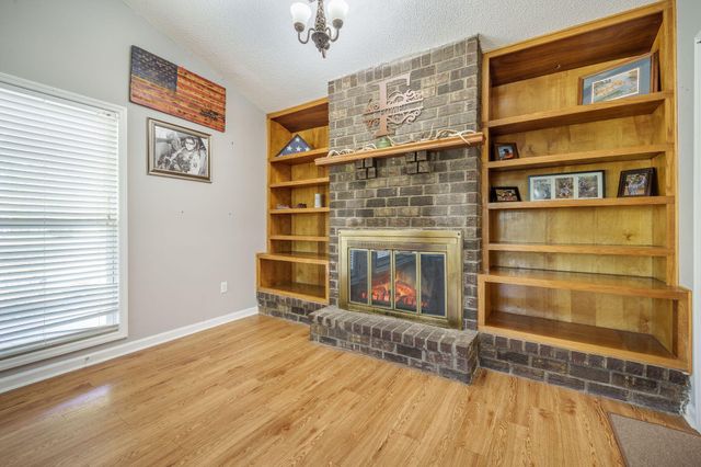 208 Mini Farm Road, Bonneau, SC 29431