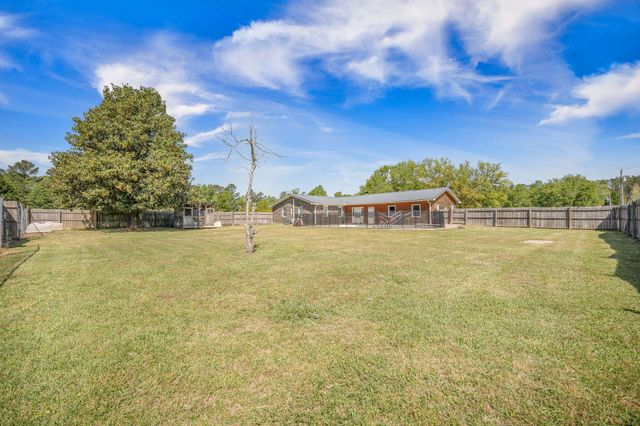 208 Mini Farm Road, Bonneau, SC 29431