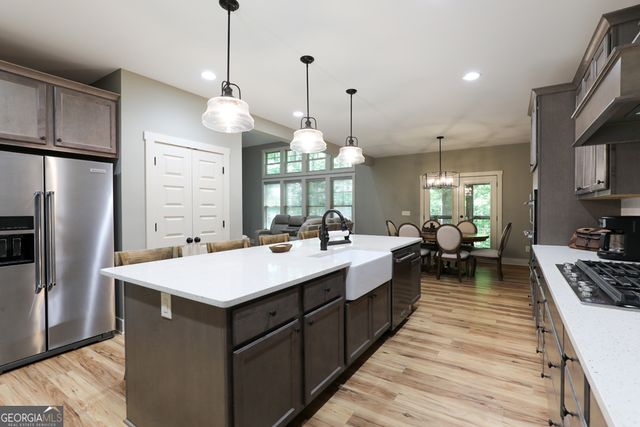 990 Yonah Lake Drive, Sautee Nacoochee, GA 30571