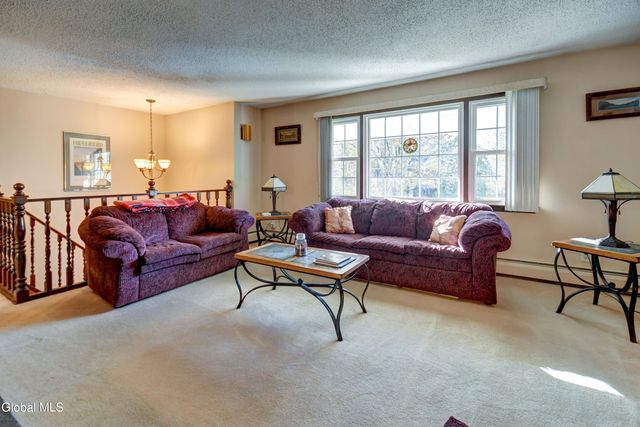 122 Crouse Drive, Amsterdam, NY 12010