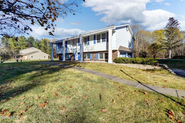 122 Crouse Drive, Amsterdam, NY 12010